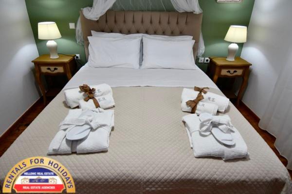 Hellenic Estate Suites Palaiontsiflikion Ngoại thất bức ảnh